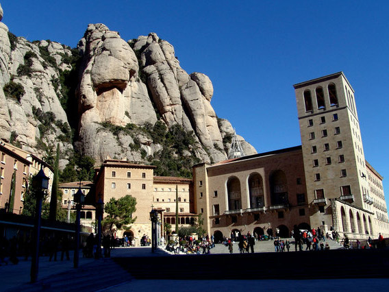 Montserrat with Ascent by Cogwheel Train and La Morenita Access - Half-Day Tour - Barcelona