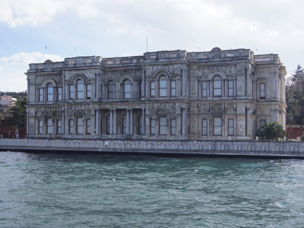 Spice Bazaar, Bosphorus cruise, Turkish lunch, Dolmabahce Palace and Asian Side - Full-Day Tour - Istanbul