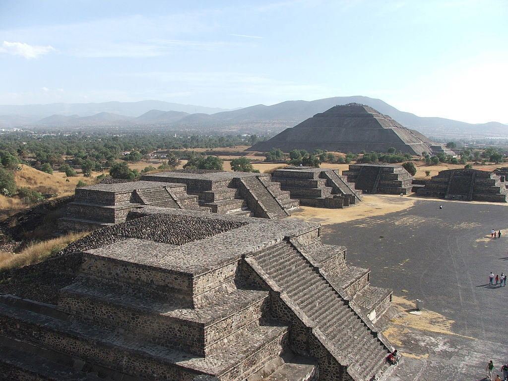 Teotihuacan Pyramids, Guadalupe Shrine and Tlatelolco Tour - Mexico City