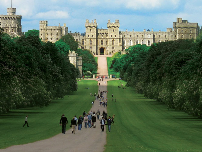 Windsor, Oxford and Stonehenge with Optional Entrances