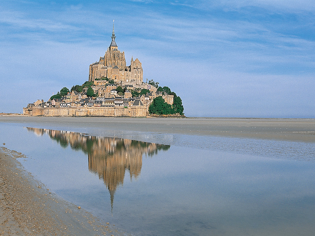 Mont Saint-Michel Audio-guided Tour - from Paris