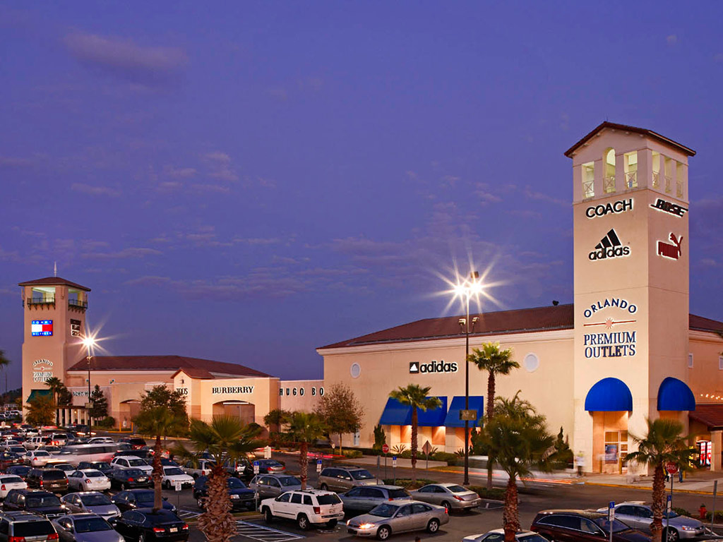 Multilingual Private Shopping Transfers - Orlando - Florida