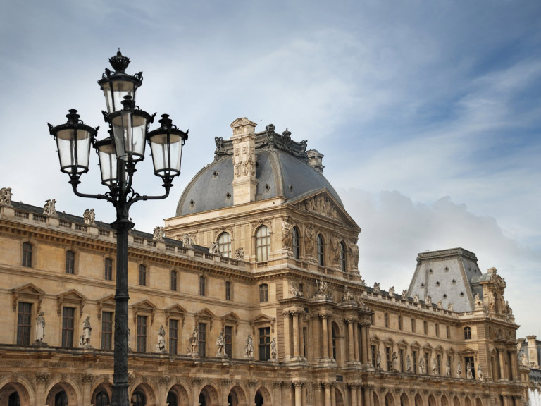 Louvre Masterpieces and Royal Palace - Guided Tour (Tour in English at 09:45)