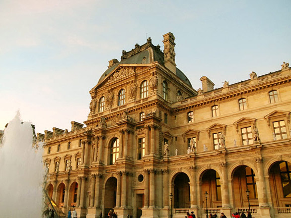 Louvre Masterpieces and Royal Palace - Guided Tour - Paris