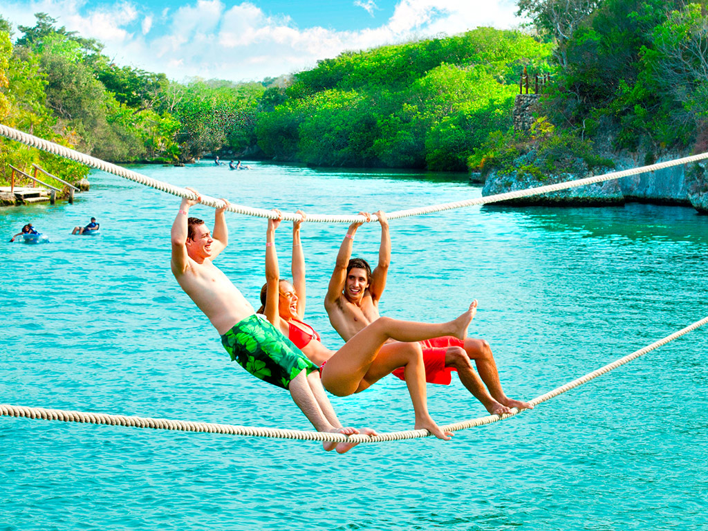 Tour Xel-ha All Inclusive with transport - Cancun (and vicinity)