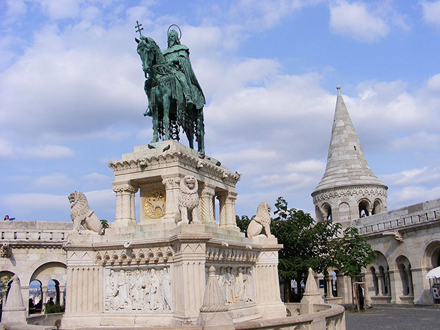 Danube River Cruise with Budapest City Tour