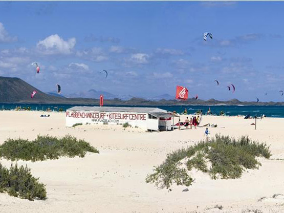 Kitesurfing in Corralejo