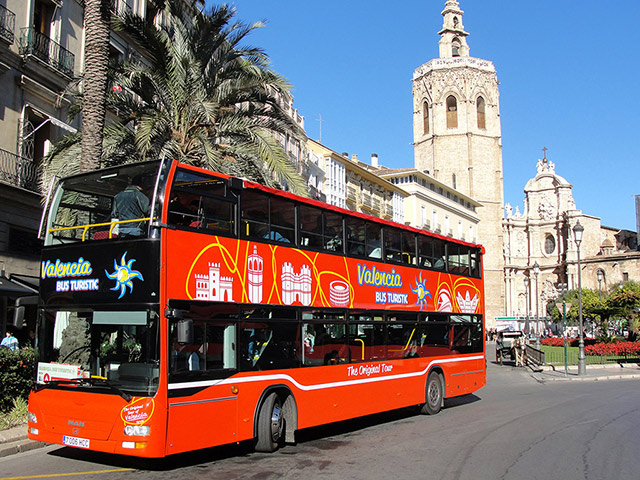  Valencia Tourist Bus