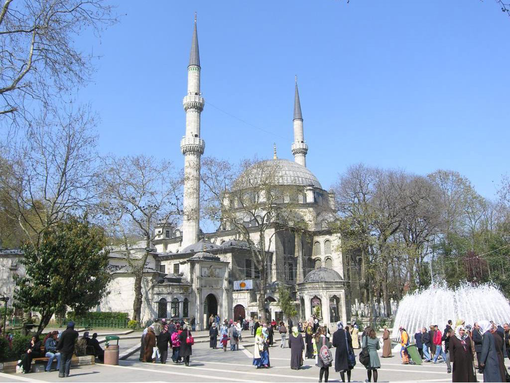 Golden Horn, Eyup Sultan Mosque, Cable Car and Miniaturk - Half Day Tour