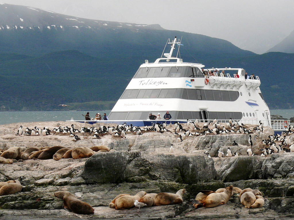 Beagle Channel, Shared Service. - Ushuaia