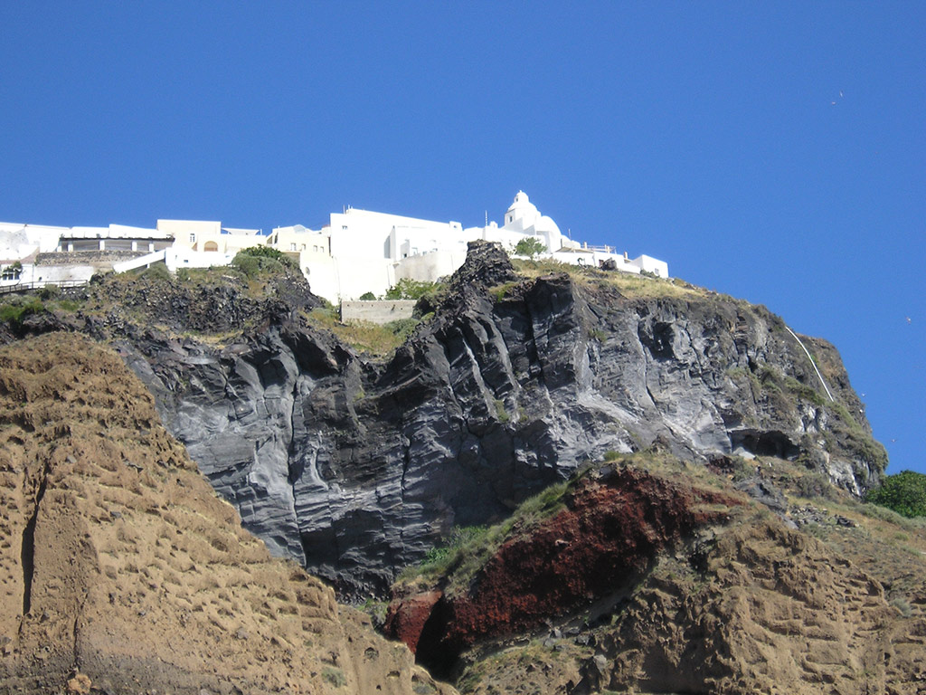 Volcanic Islands Cruise: Volcano, Hot Springs and Optional Thirassia with Free Time in Oia - Santorini