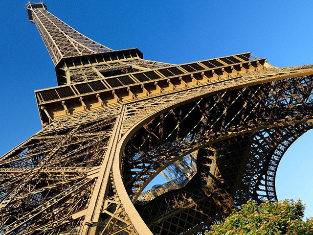Eiffel Tower Guided Tour with Optional Summit Ticket