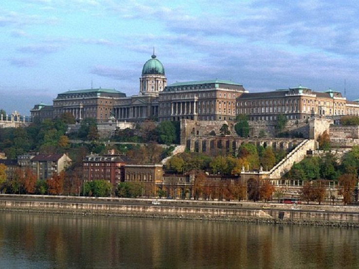 Explore Budapest - Full-Day Tour