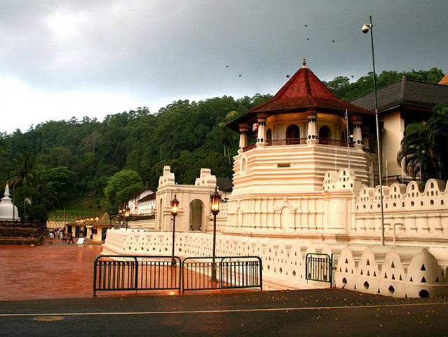 Discover Kandy City - Full-Day Tour - Colombo