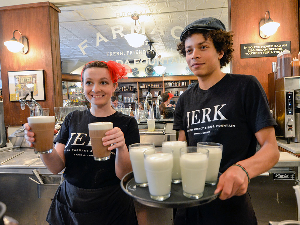 Neighbourhood Eats Tour: Brownstone Brooklyn Experience - New York