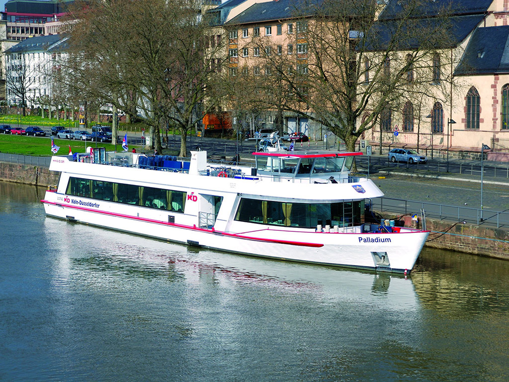 River Main Christmas Cruise