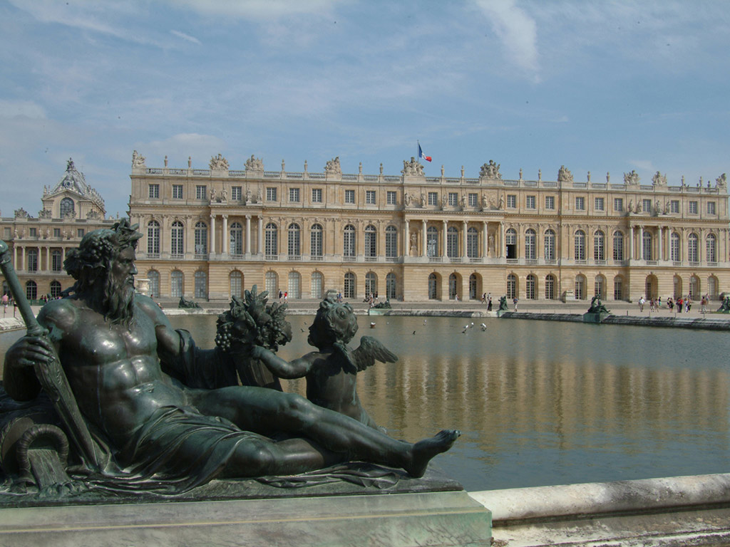 Palace of Versailles Audioguided Tour and Access to the Whole Estate - Paris