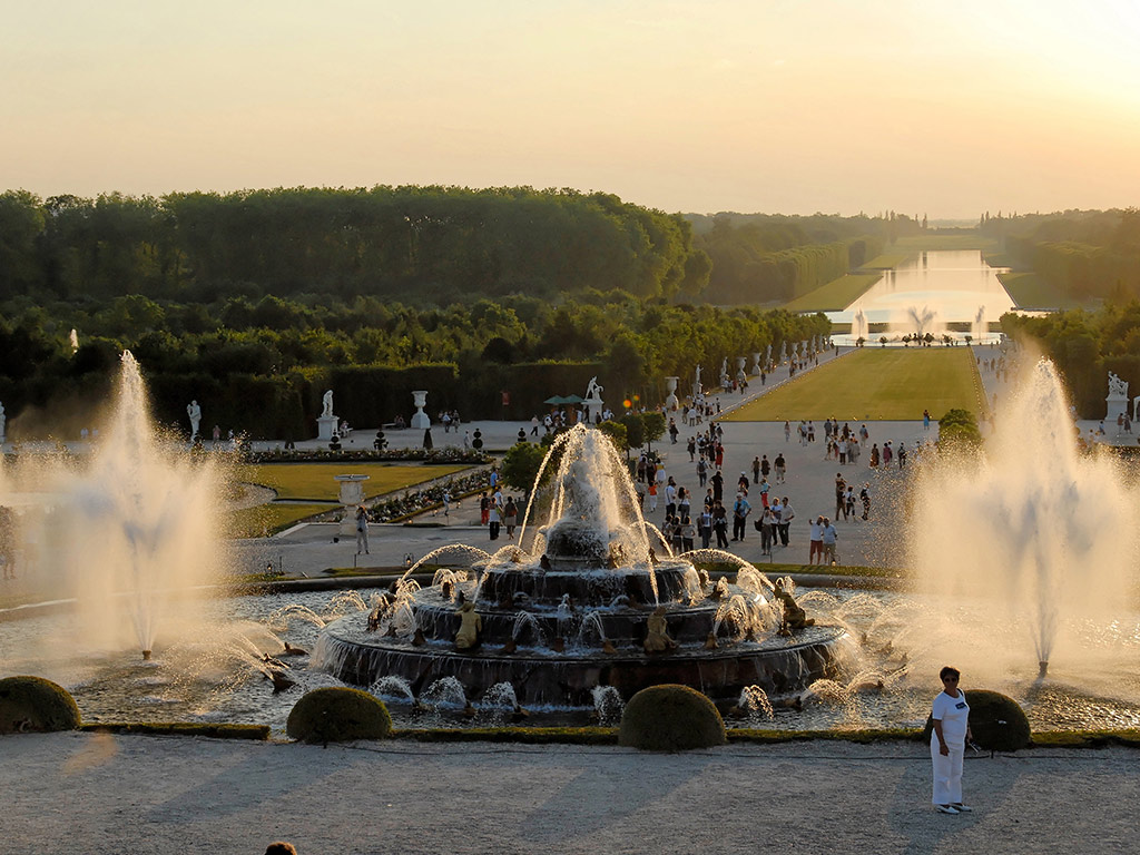 Palace of Versailles Audioguided Tour and Access to the Whole Estate