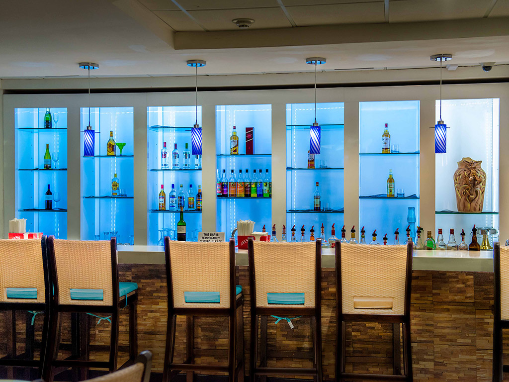 Club Mobay at Jamaica's Airport - Montego Bay (and vicinity)