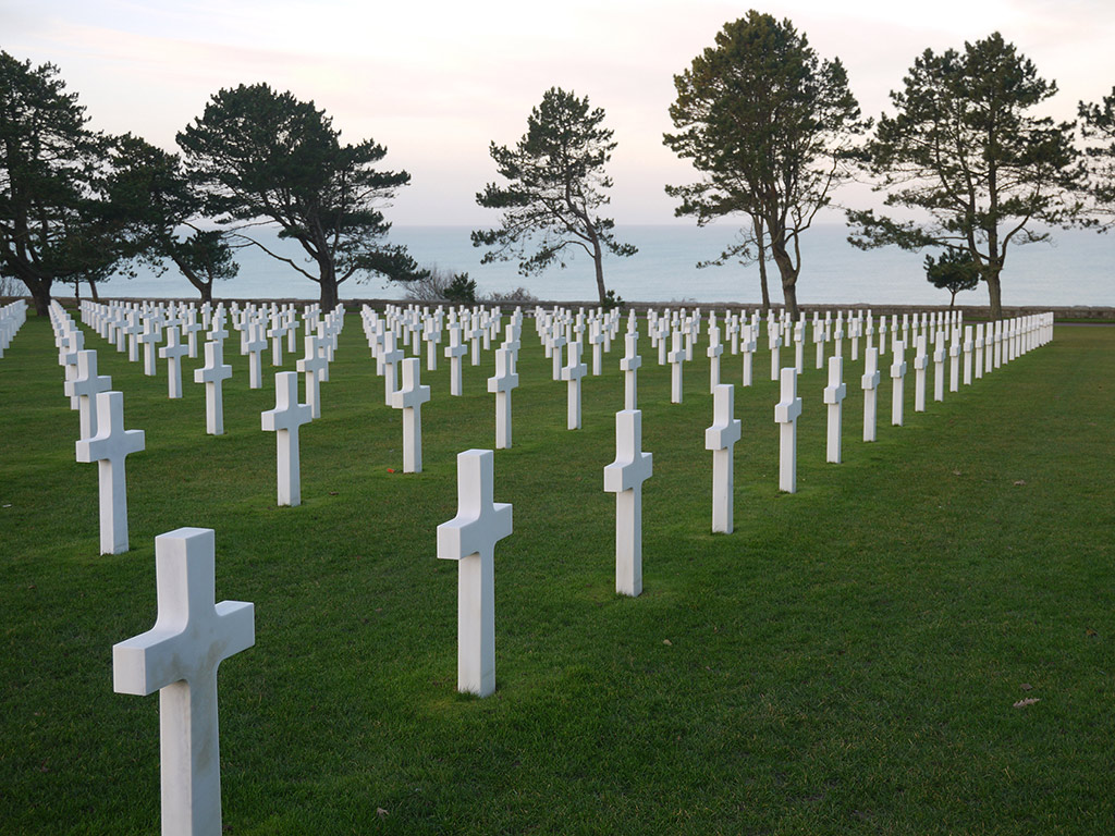 Normandy D-Day Landing Beaches and Memorials with Lunch - Paris