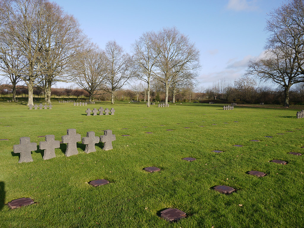 Normandy D-Day Landing Beaches and Memorials with Lunch - Paris
