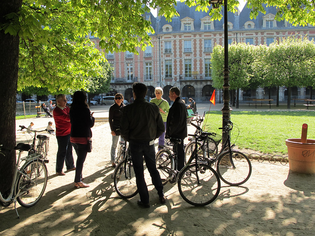Bike tour along the Seine - Paris