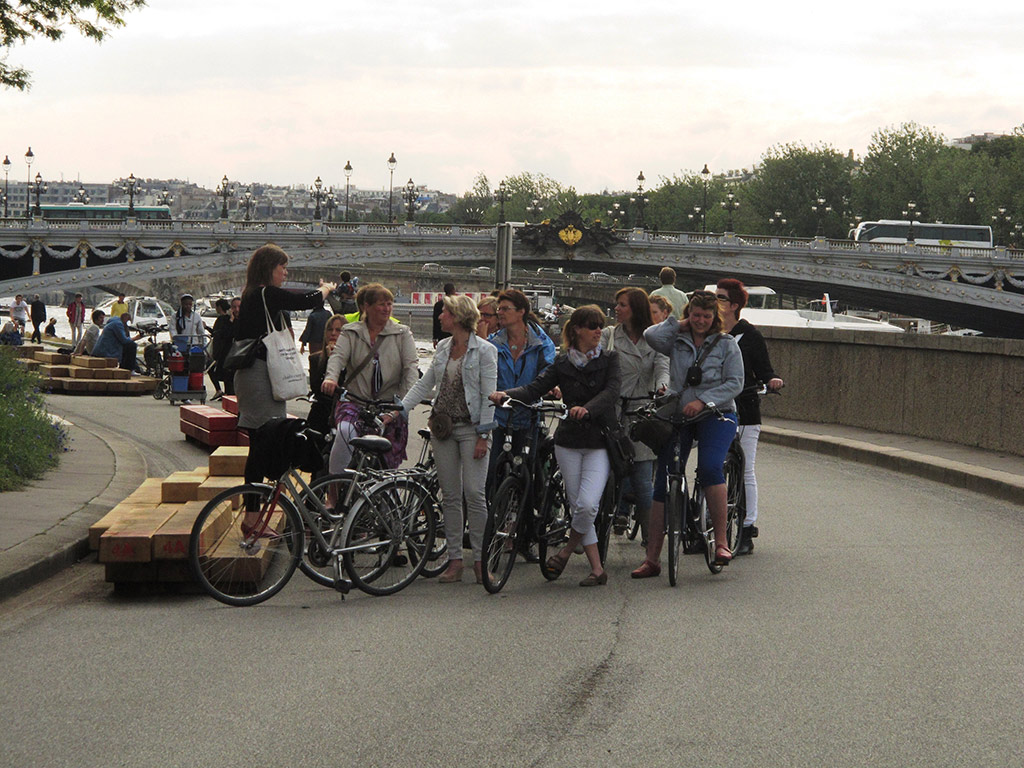 Bike tour along the Seine - Paris