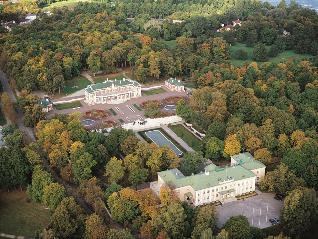 Kadriorg Palace and KUMU Arts Museum tour