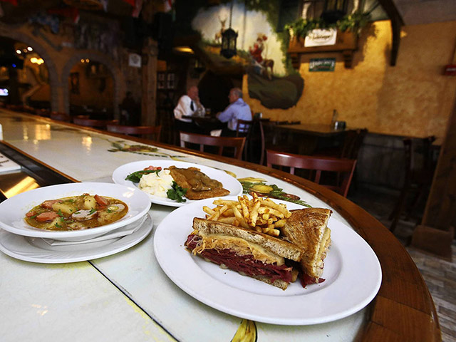 VIP Dine 4Less Card Orlando - Save up to 25%