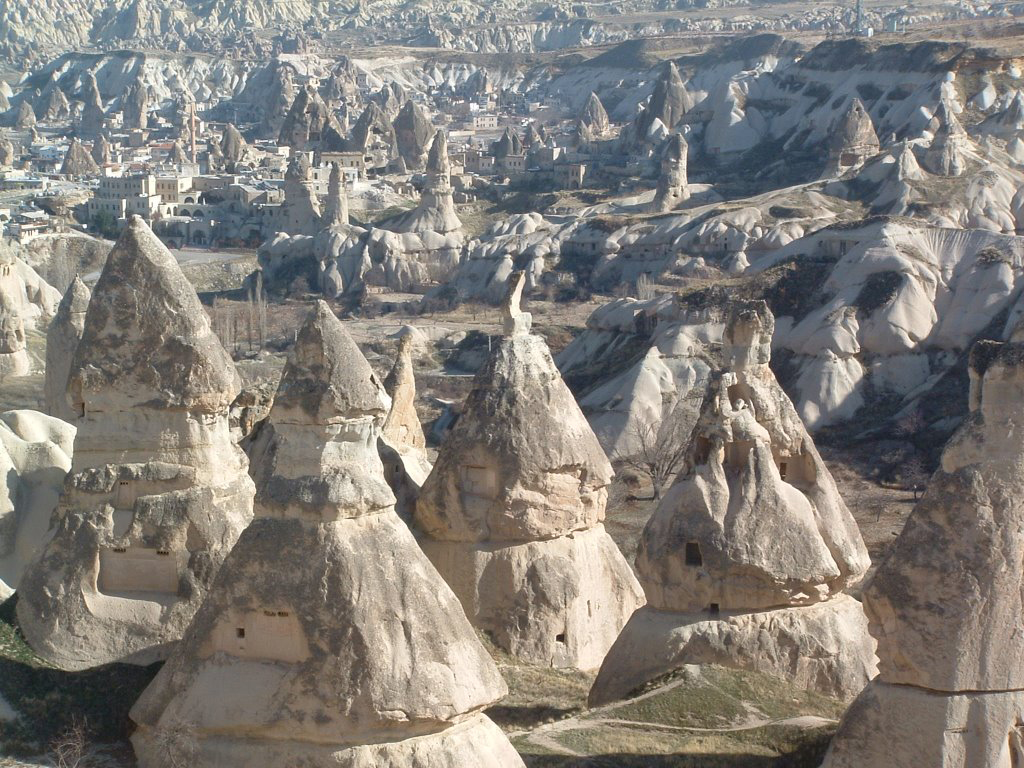 Derinkuyu underground city and Ihlara Valley tour