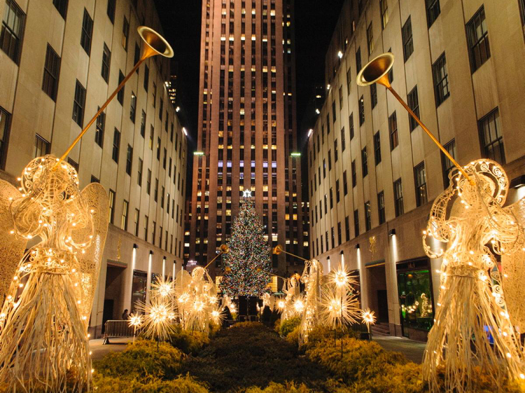 Holiday Lights and Movie Sites Tour