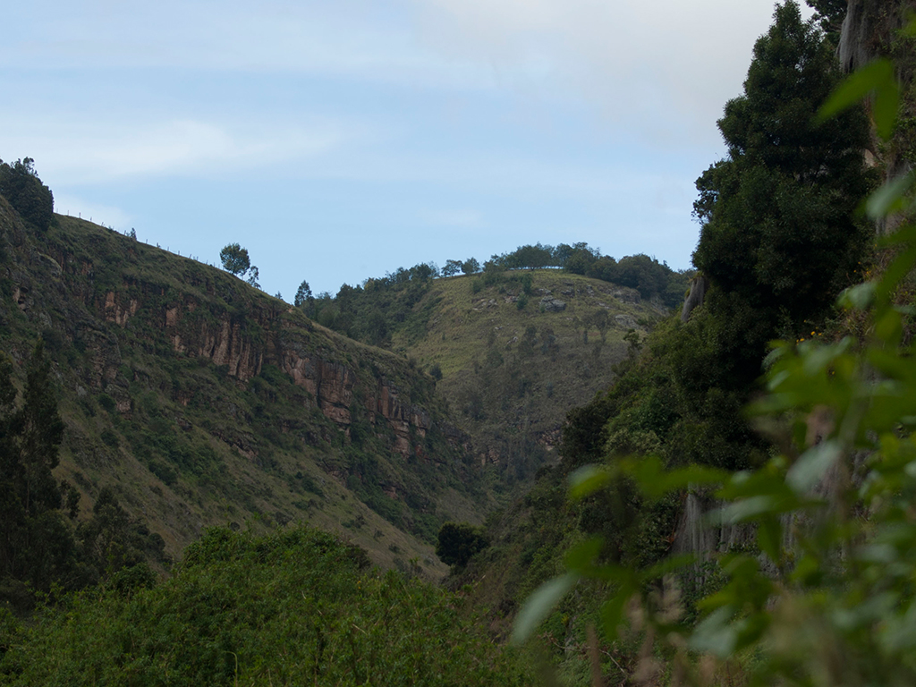Rock climbing and abseiling in Suesca - Bogota