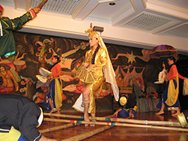 Dinner and traditional Philippine show