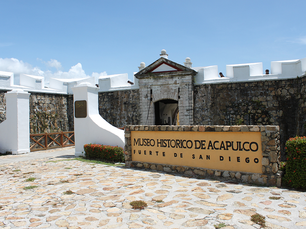 Historical and Cultural Tour of Acapulco