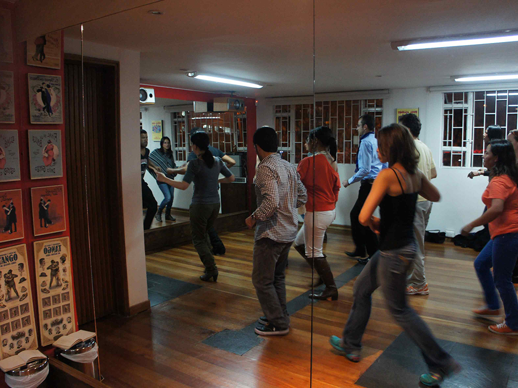 Traditional Salsa Private Class - Cali
