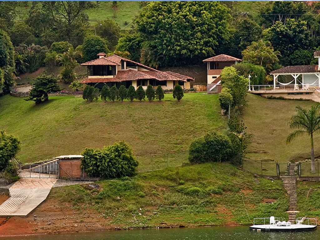 Buga and Calima Lake Private Tour