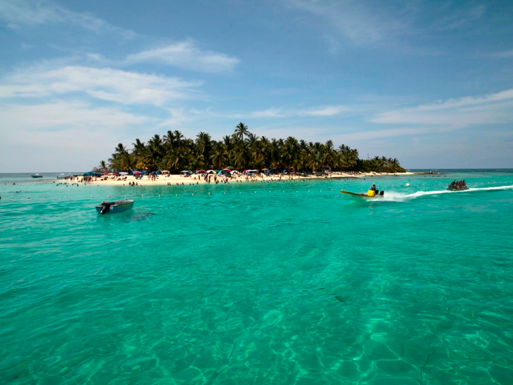 Trip to Johnny Cay and visit to San Andres Aquarium