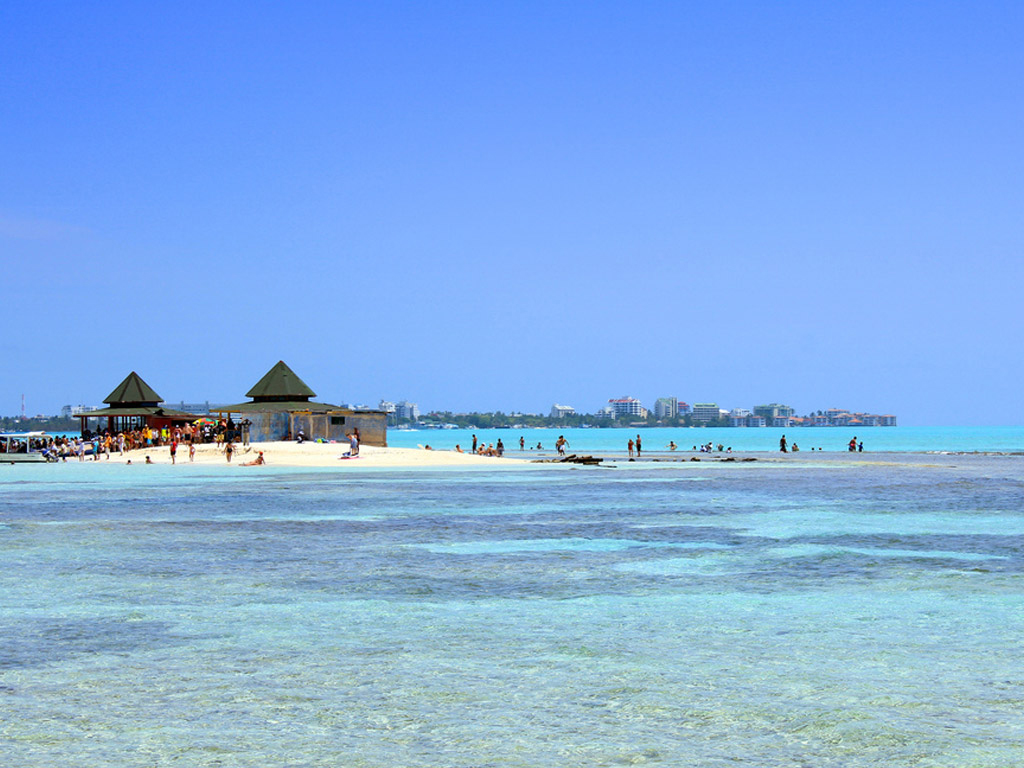 Tour of the island in Chiva - San Andres