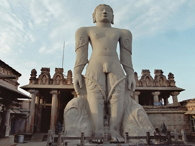 Sravanbelagola, Belur and Halebid - Private Tour