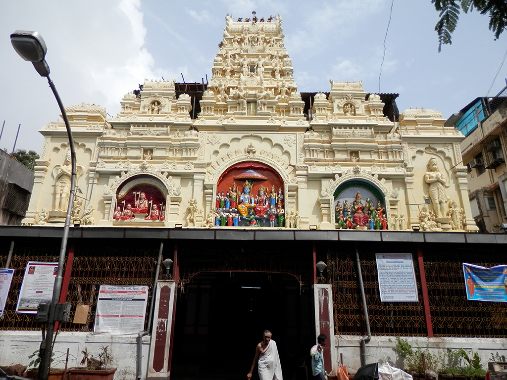 Temples and mosques tour