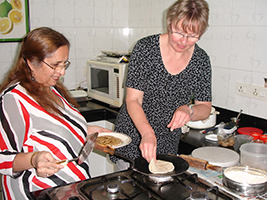 Cultural Dinner Experience with an Indian Family in Delhi