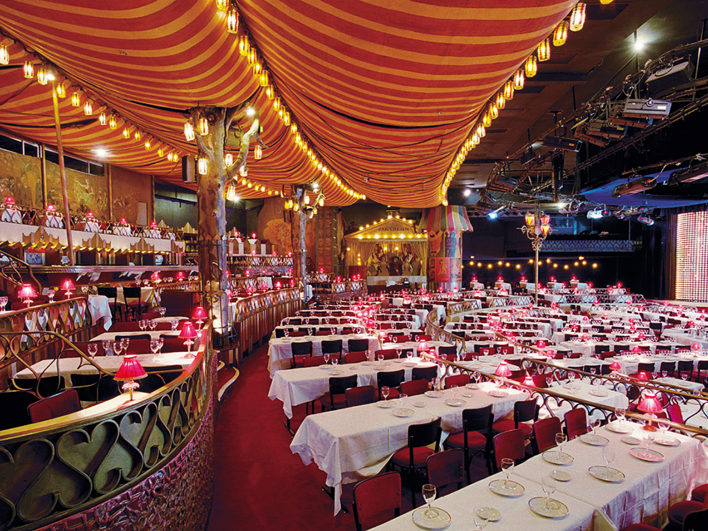 Dinner and Moulin Rouge Night Show - Belle Epoque Champagne Menu with 1-Way Return Transfer - Paris