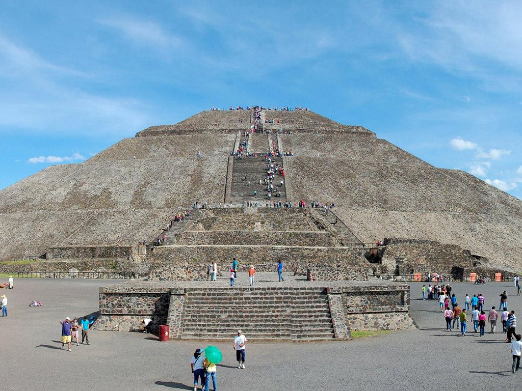 Teotihuacan Morning Tour with Tequila Tasting - Mexico City