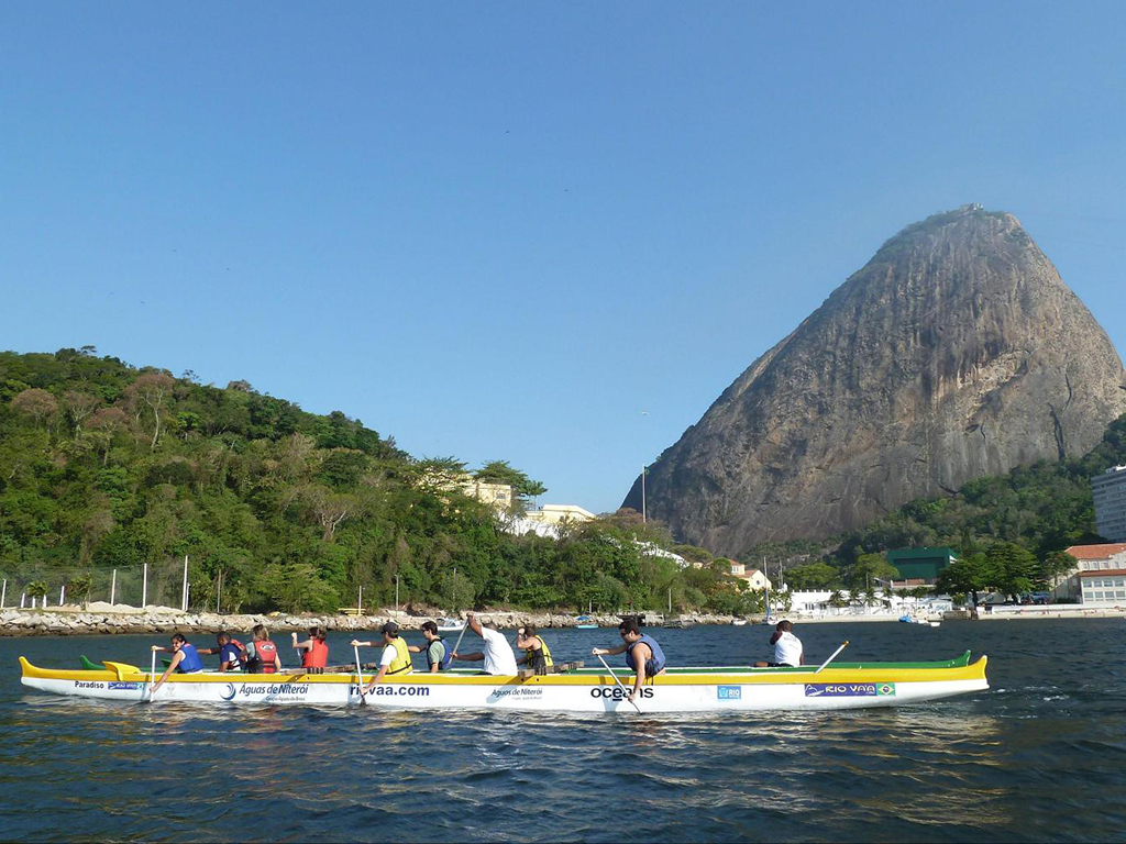 Excursion along Guanabara Bay in a Hawaiian canoe - Rio de Janeiro