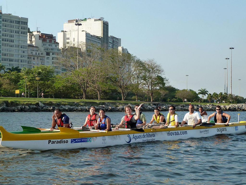 Excursion along Guanabara Bay in a Hawaiian canoe - Rio de Janeiro