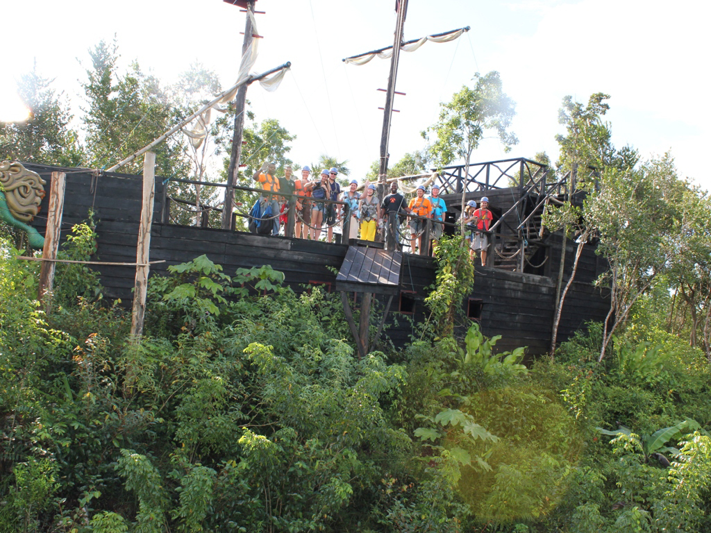  Zip Lining Samana