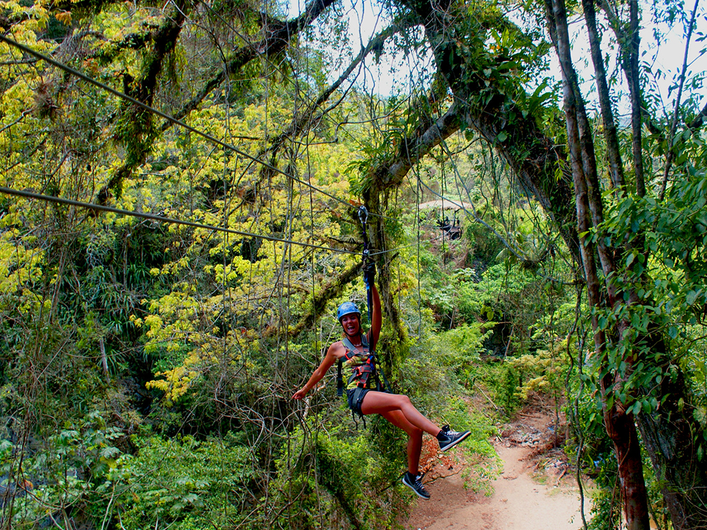  Zip Lining Samana