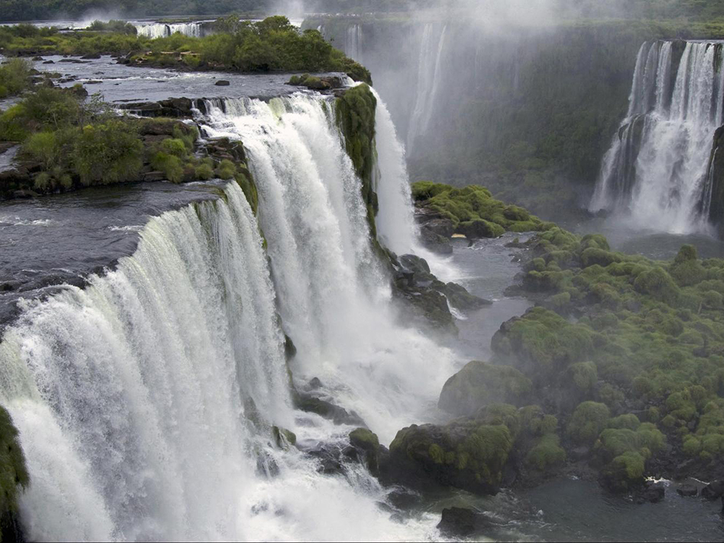 Iguassu National Park and Itaipu Hydroelectric Dam Tour
