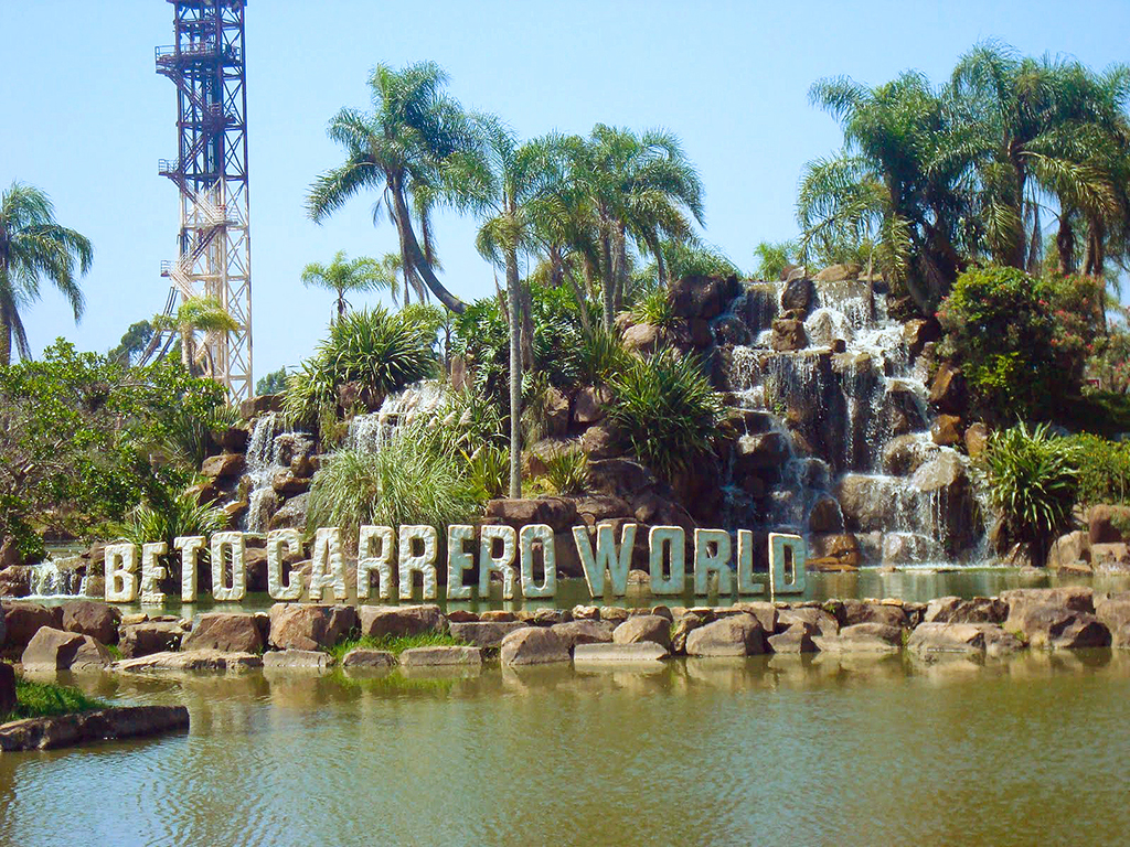 Guided Transportation to Beto Carrero World - Florianopolis