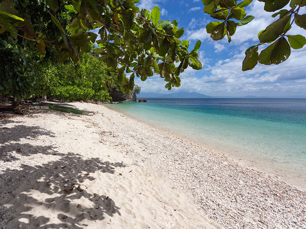 Samal island adventure with picnic - Davao